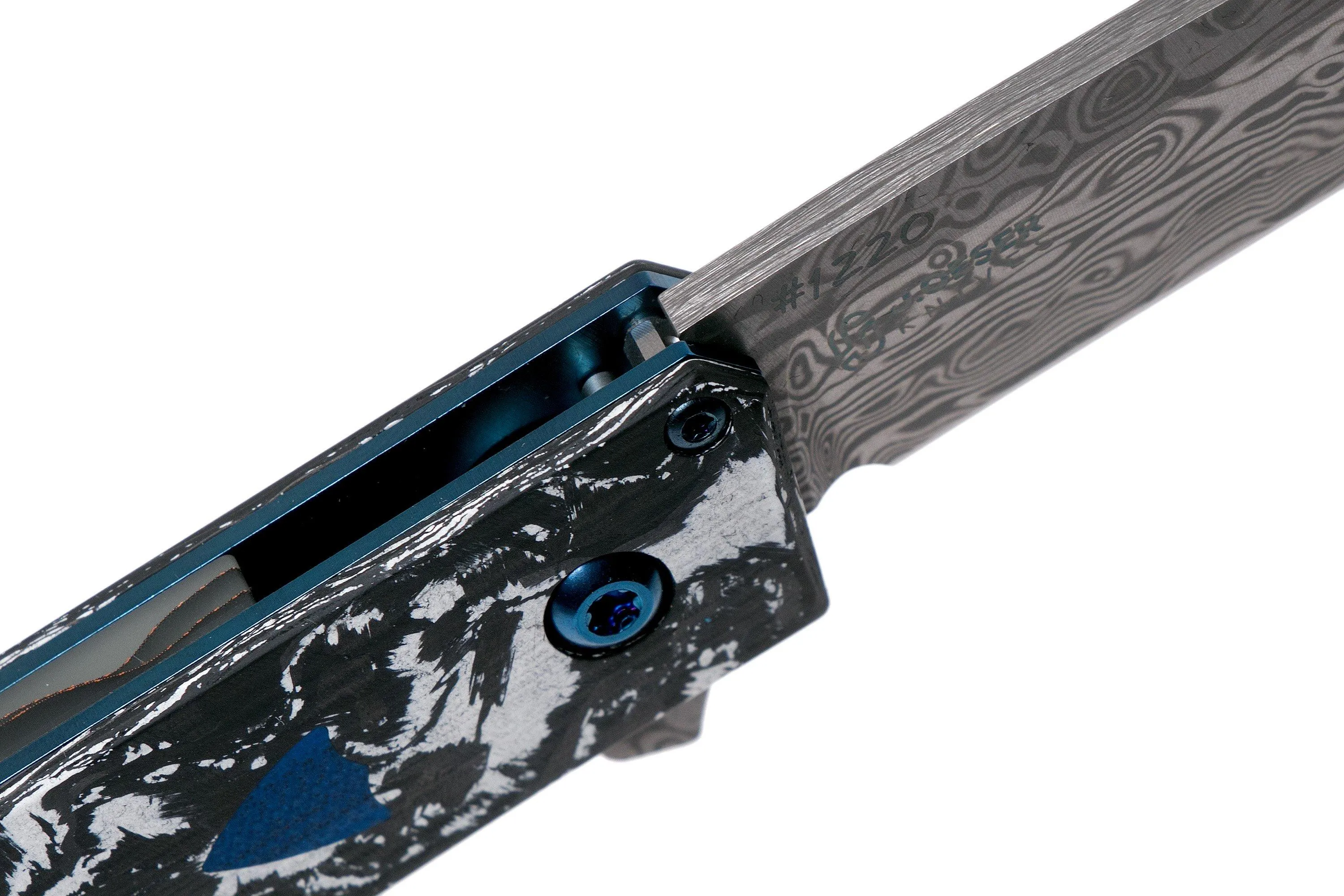 Benchmade Tengu 601-211 Damasteel, White and Black Marbled Carbon Fibre, Gold Class navaja, Jared Oeser design