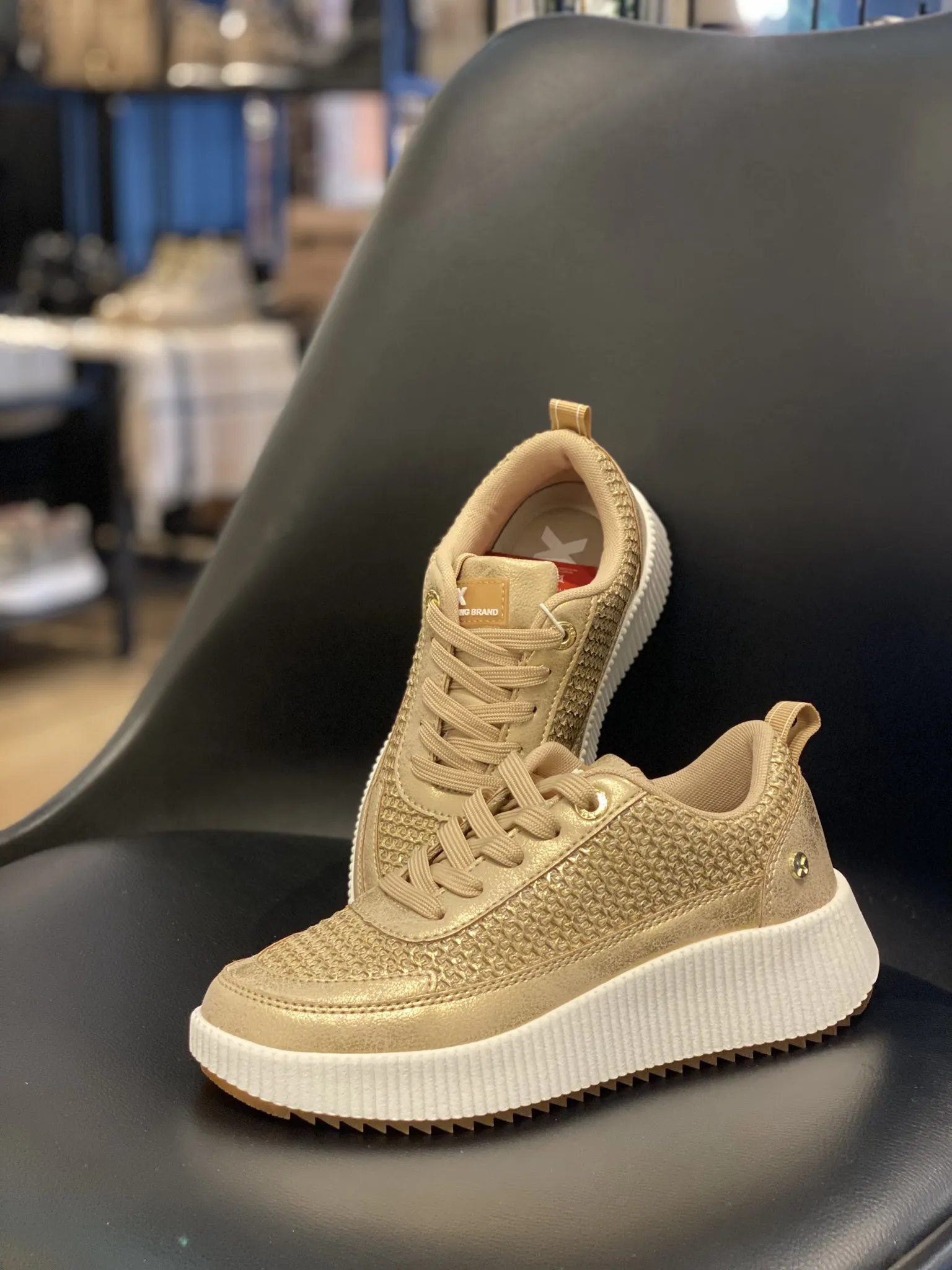 Sneaker 142882 Oro Xti