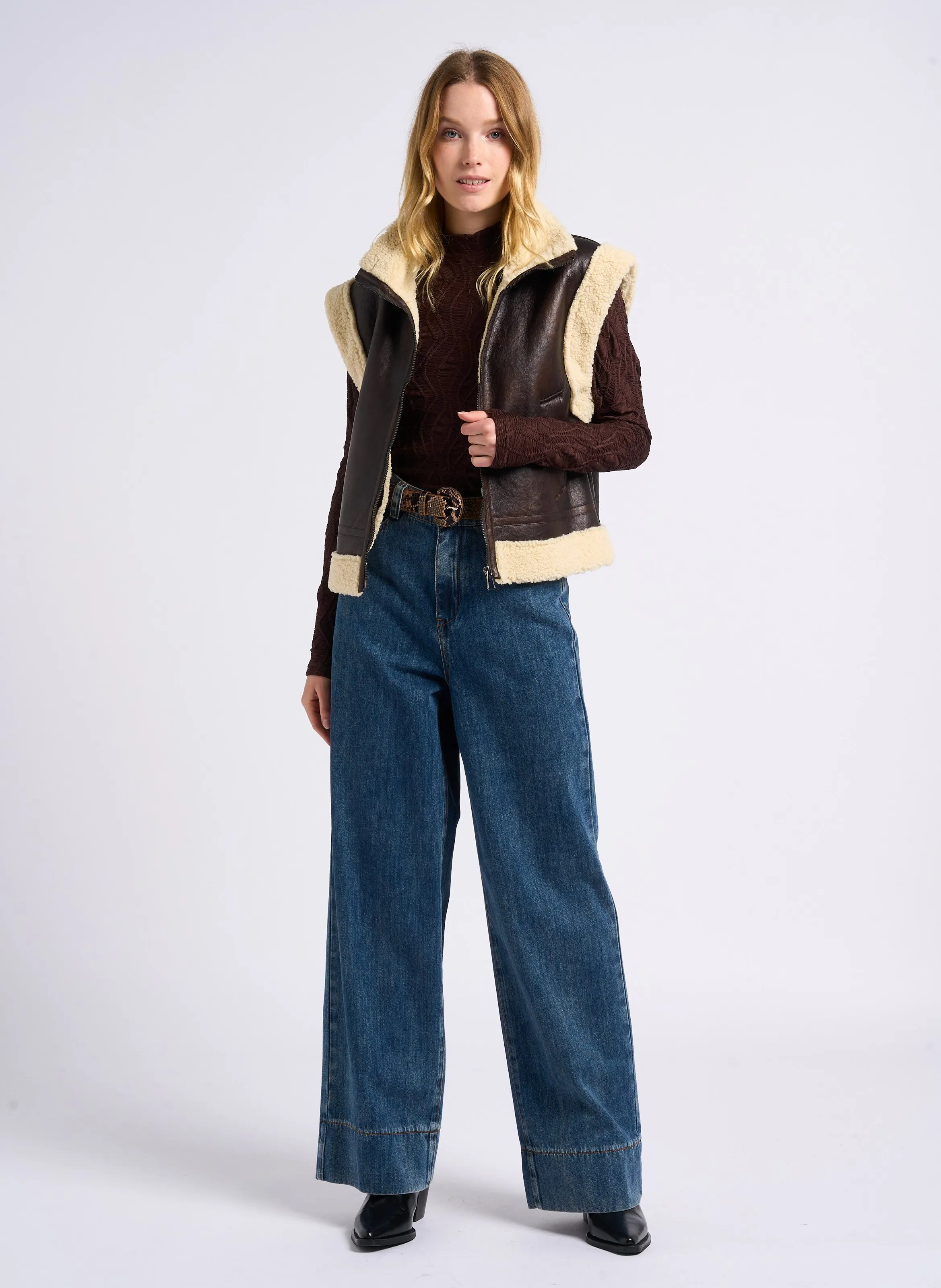 SUNCOO LOANA - Top ajustado cuello alto de fibras recicladas en marron