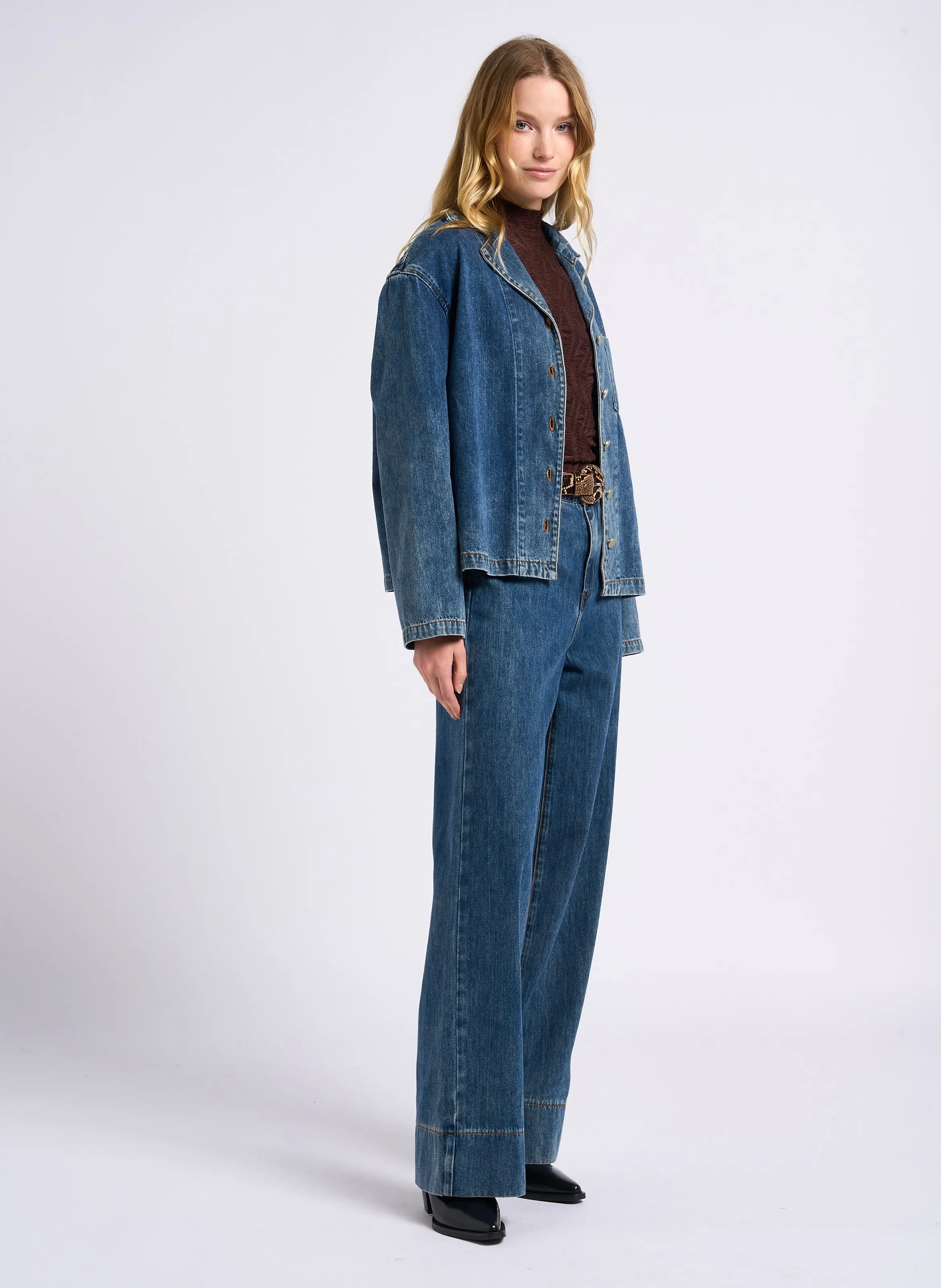 SUNCOO LOANA - Top ajustado cuello alto de fibras recicladas en marron